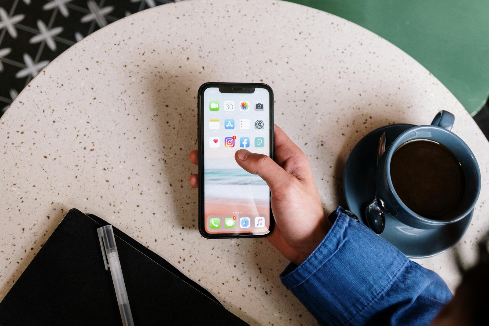 Instagram API Nedir? Geliştiriciler İçin Kapsamlı Rehber (2025)